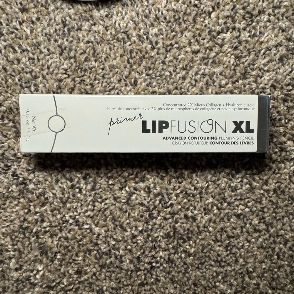 Primer LipFusion XL Contouring Lip Pencil